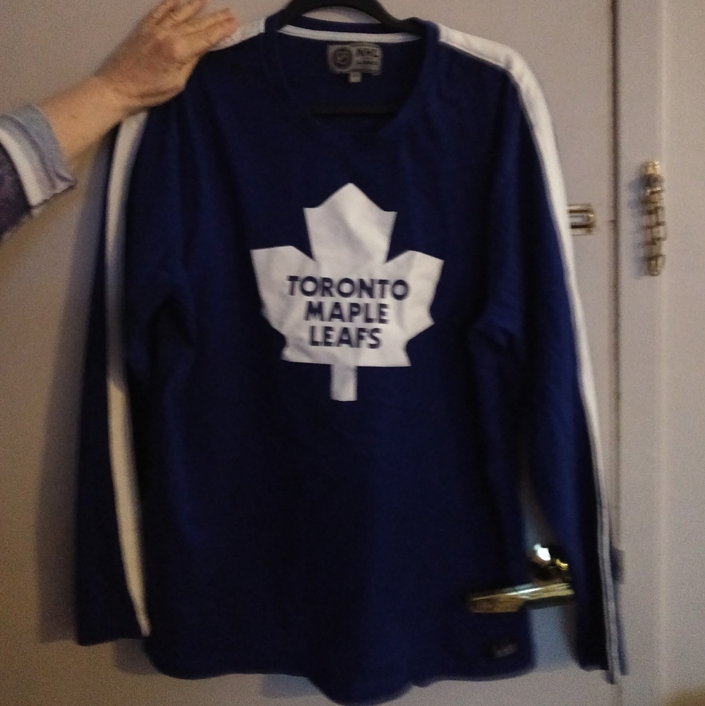 Maple Leafs Mens L long sleeve